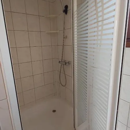 Horská chata Cosy Garden Familie Tot 4 Personen Op De Veluwe Bungalowpark De Kern