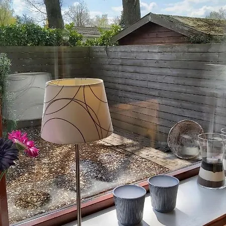 Cosy Garden Familie Tot 4 Personen Op De Veluwe Bungalowpark De Kern *