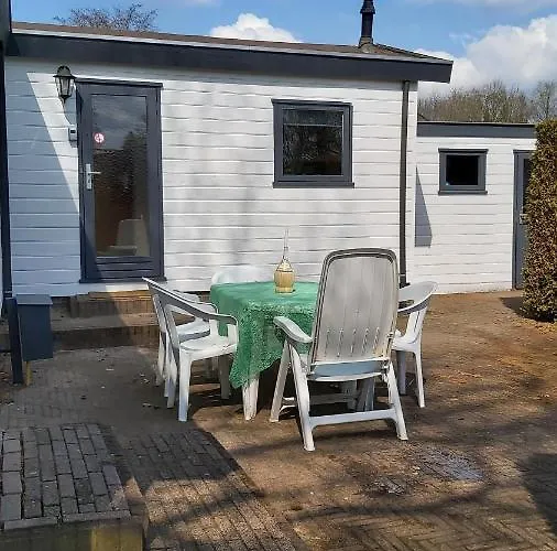 Chalet Cosy Garden Familie Tot 4 Personen Op De Veluwe Bungalowpark De Kern Putten